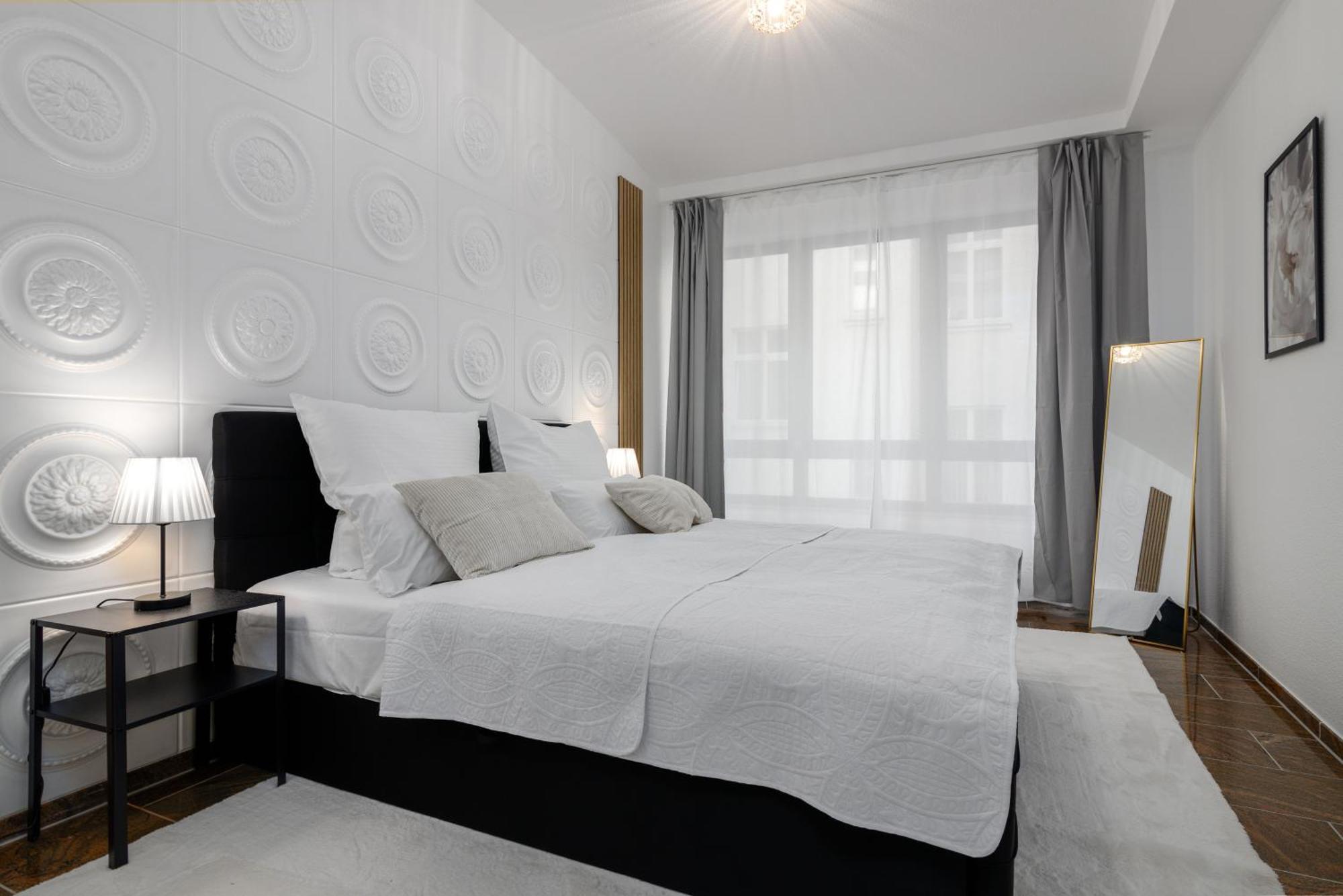 Highlife Apartment One Wiesbaden Wilhelmstrasse Exterior photo