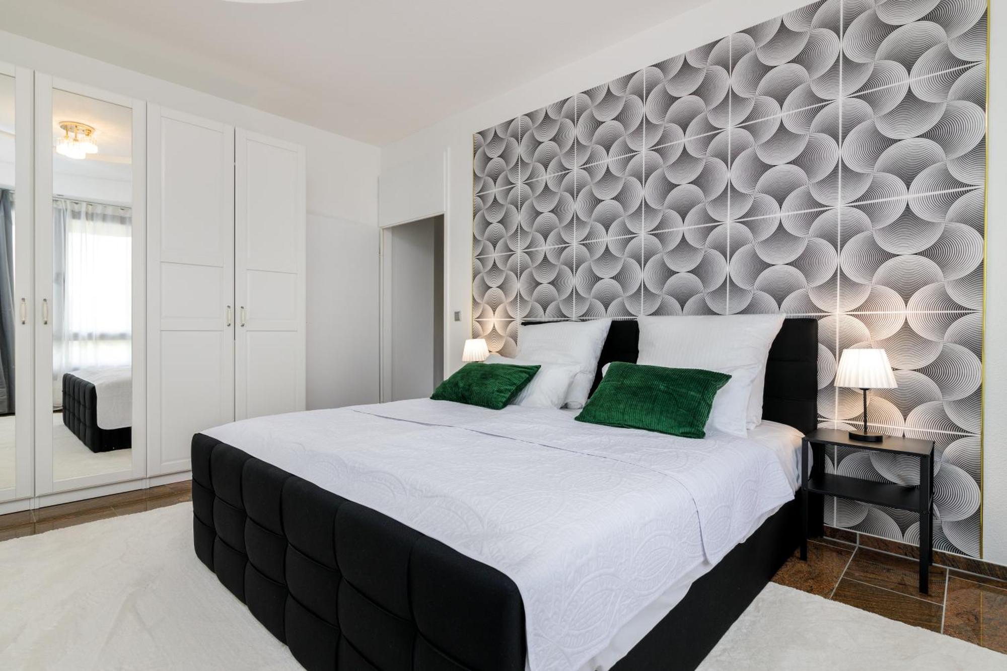 Highlife Apartment One Wiesbaden Wilhelmstrasse Exterior photo